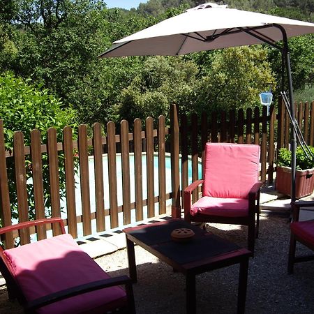 La Bastide De Mauragne - Gite Les Iris Apt Luaran gambar