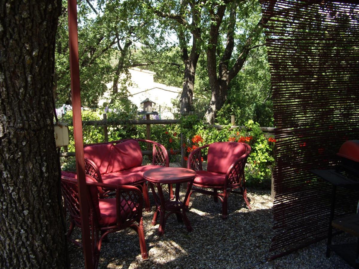 La Bastide De Mauragne - Gite Les Iris Apt Luaran gambar