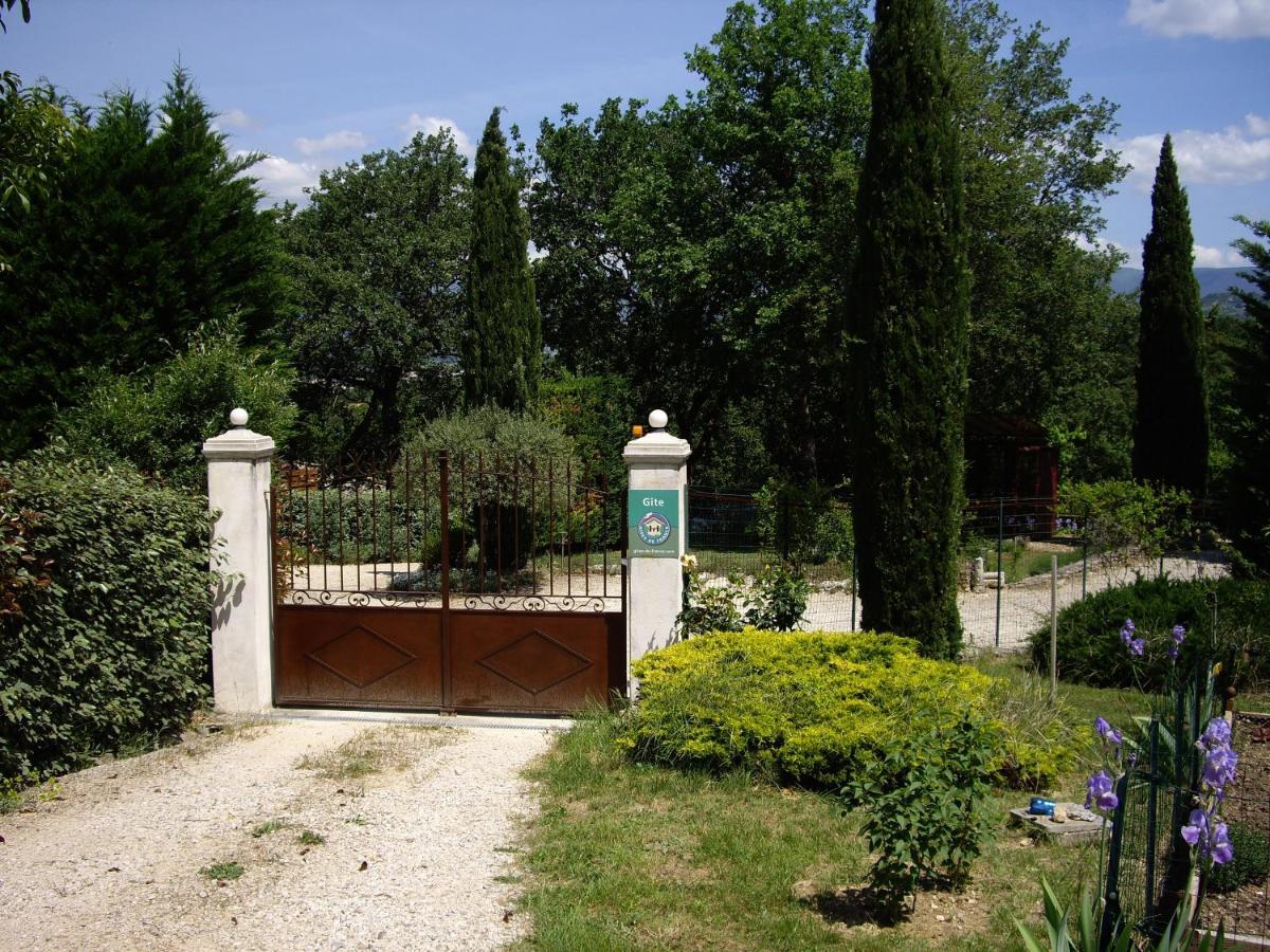 La Bastide De Mauragne - Gite Les Iris Apt Luaran gambar