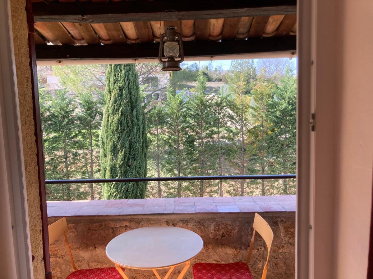 La Bastide De Mauragne - Gite Les Iris Apt Luaran gambar