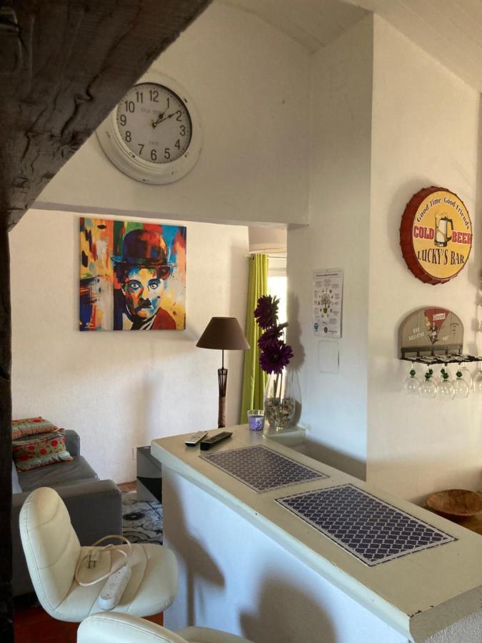 La Bastide De Mauragne - Gite Les Iris Apt Luaran gambar