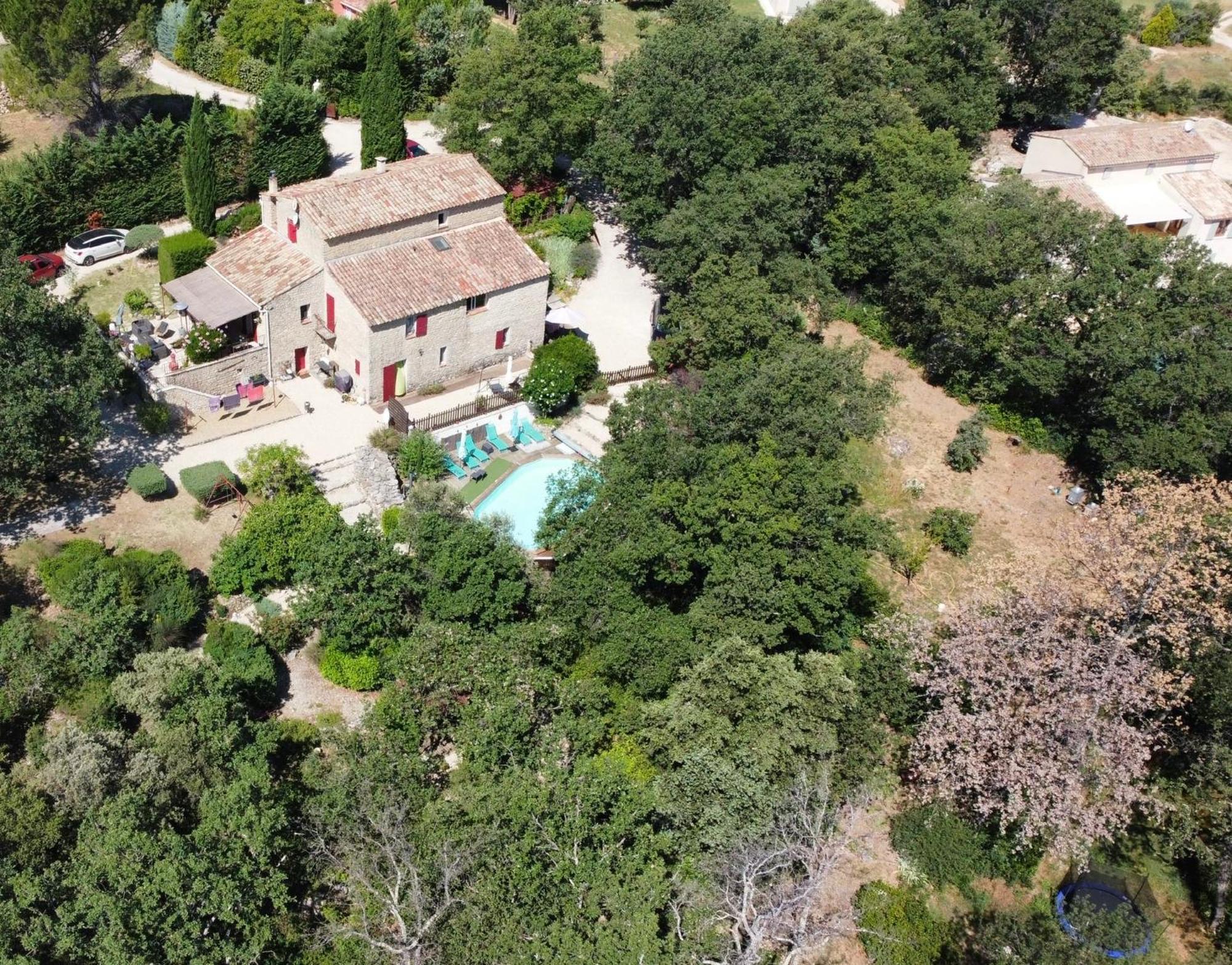 La Bastide De Mauragne - Gite Les Iris Apt Luaran gambar